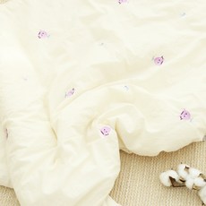 Cocomabel 嬰幼兒用頂級100支純棉卡通刺繡柔軟薄被, 夢想鯨魚 象牙白