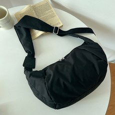 Bubble Day輕便日常肩背包 半月形斜背包 SB201, 黑色