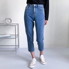 ezy studio 女性嬌小修身直筒牛仔褲