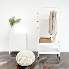 LIVING HAPPY 雙層附籃移動式衣架, 白色