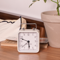 班傑明經典方形靜音機芯桌鐘, 象牙白