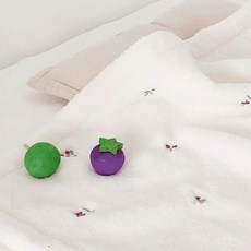 마롤로뜨 아동용 자수 벨보아 극세사 블랭킷, 퍼플베리