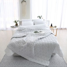 M C Bedding 條紋薄被, 條紋