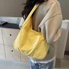 SORIDAL 女士荷葉邊尼龍中型肩揹包