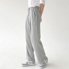 Planday 女款時尚百搭單褶運動短褲