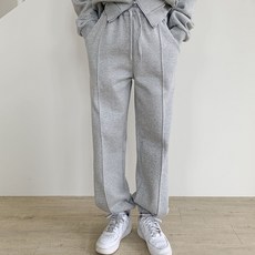Tomatofactory 女款素面刷毛細褶束口運動鬆緊長褲