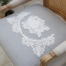 ANDCOTTON 華麗蕾絲人造絲坐墊