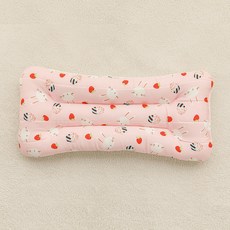 MerryTwoTwo 嬰幼兒草莓兔人造絲網眼枕頭, 粉紅色