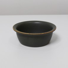 달소금 韓國產 精美陶瓷 洋銀設計 馬格利酒杯 橄欖色, 1個, 單品