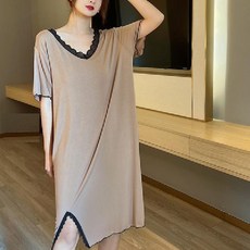 피어니스트 여성용 옆트임 레이스 원피스 잠옷