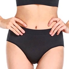 GIAT 吉亞特 石墨烯碘紗暖宮抗菌內褲 03125, 黑色
