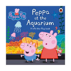 Peppa Pig 粉紅豬小妹 Peppa at the Aquarium Ladybird Books, lift-the-flap book