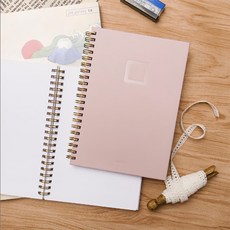 conifer 綠的事務 32K 仙蹤特調系列 空白筆記本, 蘋果甜冰色, 易翻雙線圈裝訂，米色無酸紙內頁, 適合長時間書寫, 莓果甜冰粉, 1本