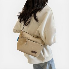 MissBaek 女性尼龍抽繩斜背包, 淺褐色