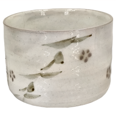 美濃燒粉引花繪深缽 日本製，日式陶瓷深碗，湯碗沙拉碗甜點碗, 1個, 單一顏色