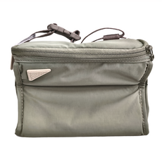 pugo 噗果 保溫保冷便當袋 4.0, 寶特瓶回收紗/環保無毒染劑, 尺寸: 長 20cm x 寬 15cm x 厚 18cm x 重量 240g, 沙綠, 1個