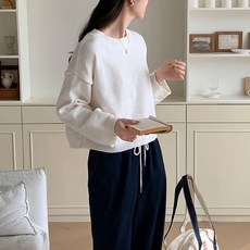 FB3002 奶茶系短版長袖針織毛衣, 肩寬57cm 胸寬54cm 全長47cm 袖長42cm, 白