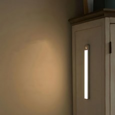 AFAMIC 艾法 USB充電磁吸式無線超薄 LED感應燈, 暖黃光, 1個