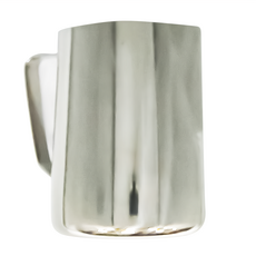 FANCY LIFE 不鏽鋼拉花杯，304不鏽鋼材質，內部刻度壓紋，人體工學手柄, 1個