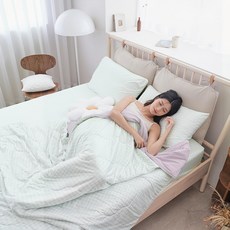 BUHO 布歐 激凍冰紗四件組 雙人加大床包182 x 188cm + 枕套 2個 45 x 75cm + 雙人竹纖維冰紗涼被180 x 200cm