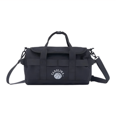 NCAA 小圓桶側背包, CAROLINA 籃球圖案, 黑色, 27 x 14 x 14cm