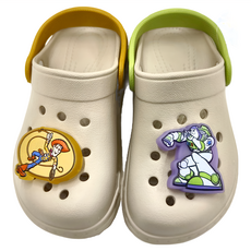 BORUI 柏睿鞋業 迪士尼 兒童款 洞洞電燈發亮休閒鞋