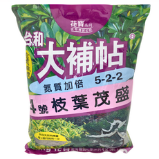 台和園藝 大補帖 枝葉茂盛肥料 4號, 氮質加倍, 含優質有機質, 每3個月施用一次, 1.2kg, 1袋