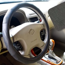 CARBUFF 車癡 方向盤套 台灣竹炭 吸汗牛皮, 黑色