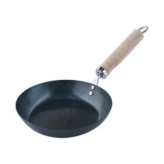 京都活具 木柄平底鐵鍋 20cm，天然木手柄，日本產, 1個