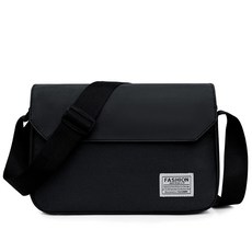 男生郵差包 現貨 時尚簡約單肩側背包 斜背包 日系郵差包 學生休閒百搭斜挎包, 黑