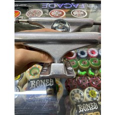 independent 因地 indy 滑板橋 鍛造底座 雙空橋 尺寸139 pu 基本無磨損, 如圖所示, 1個