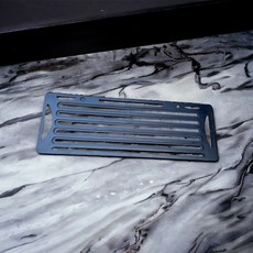 鋁合金超薄型車牌架 SUBARU 福特 FOCUS KUGA 豐田 BMW 通用車型適用, 推薦 超薄型 鋁合金 消光黑一片, 1個