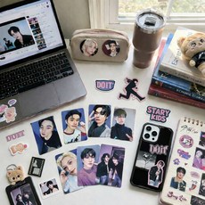 스트레이키즈 DO IT 포토카드 56 뱃지 8 스티커 50 굿즈 다꾸 폰꾸 선물, 1개, 혼합