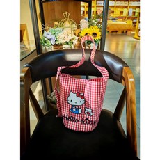 산리오 헬로키티 원형 크로스백 2종