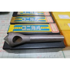 大肚山產五金行NT 日本製軟質斜面銑刀 倒角刀 28-ST12-90度, 1個