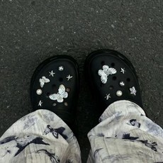 洞洞鞋DIY配件組：巴洛克風格鞋花與鑽石裝飾，打造高級小香風洞洞鞋