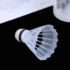 방풍 털 배드민턴 셔틀콕 실내외 훈련용 내구성 강함, 1개, A. 하얀색