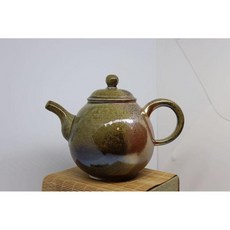 紅芳庭【台灣作家 柴燒壺】林義元 手拉坏 手工茶壺 特大750ml 自然落灰 無釉裸燒 台灣壺 茶具 台灣柴燒 泡茶用具, 1個, 林義元柴燒壺【特大壺】,超商運送只能單獨裝一箱, 750ml
