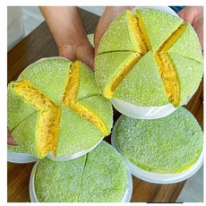 베트남 두리안 크레페 케이크 판단 BANH CREPE SAU RIENG NGAN LOP LA DUA 380G, 1개