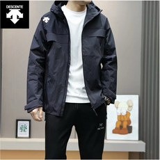 데상트 아웃도어 바람막이 남성 봄가을 스타일