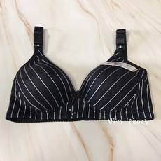 Vivy peach BC通杯無鋼圈內衣：舒適透氣、條紋美胸、包副乳、三排三扣設計, 1個, 黑,38