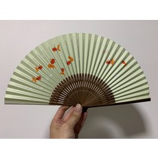 金魚摺扇, 如圖所示, 1個