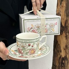 法式花園咖啡盃碟套裝 附禮盒, 1個, 半夏花園咖啡盃碟,圓款金勺手提禮盒裝