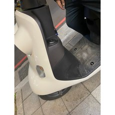 vinoora 125小小兵 CNC 腳踏塞 踏板塞 鋁合金不生鏽 質感提升 黑紅金銀藍 cf 出品 白鐵內六角, 1個, 銀色,一組等於兩顆 一車(含兩隻螺絲)