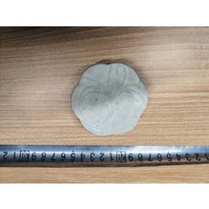 湖田窯 青白瓷杯墊 刻劃花 半刀泥 茶道佳器, 如圖所示