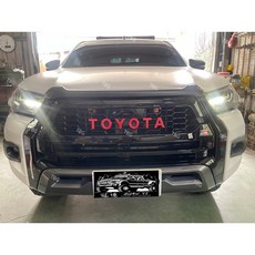 豐田HILUX海力士2021-2025年後-高質感GR亮黑款改裝水箱護罩/中網/TOYOTA/護網/改裝/皮卡/貨卡, 1個, 紅字款