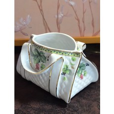 Royal Arden 提籃花器 白瓷綠邊紅葡萄綠葉金邊, 商品主圖, 1個