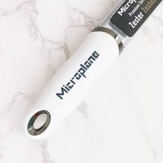 크로플레인 Microplane 프리미엄 제스터 치즈 그레이터 강판, 1개, 화이트 MP46301