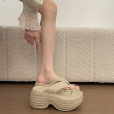 여성 9cm 키높이 통굽 쪼리 여름 샌들 편안한 쿠션 웨지슬리퍼 데일리 샌들 슬리퍼