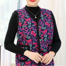 絨毛防寒花朵印花背心 2入+保暖襪式腳套 隨機出貨